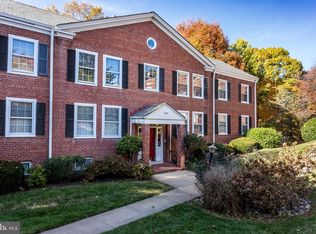 4855 28th St S APT A2, Arlington, VA 22206
