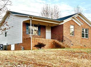 223 Wolf Island Rd, Reidsville, NC 27320