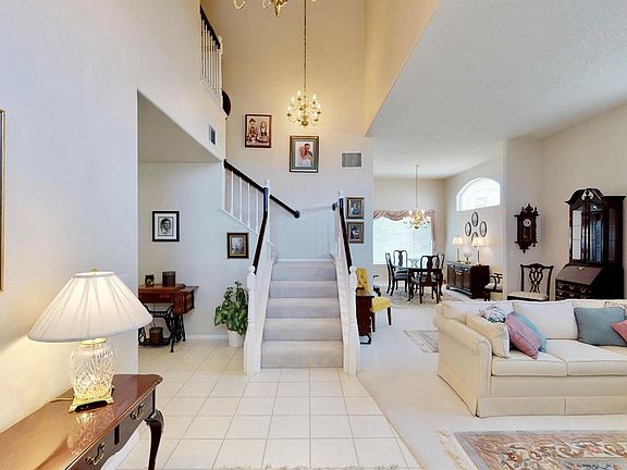 5th image of 14517 Jamaica Ln