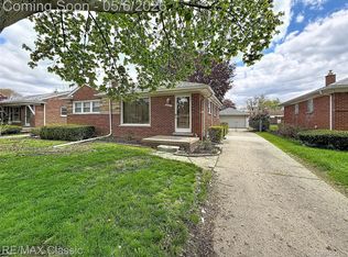 8842 Merriman Rd, Livonia, MI 48150