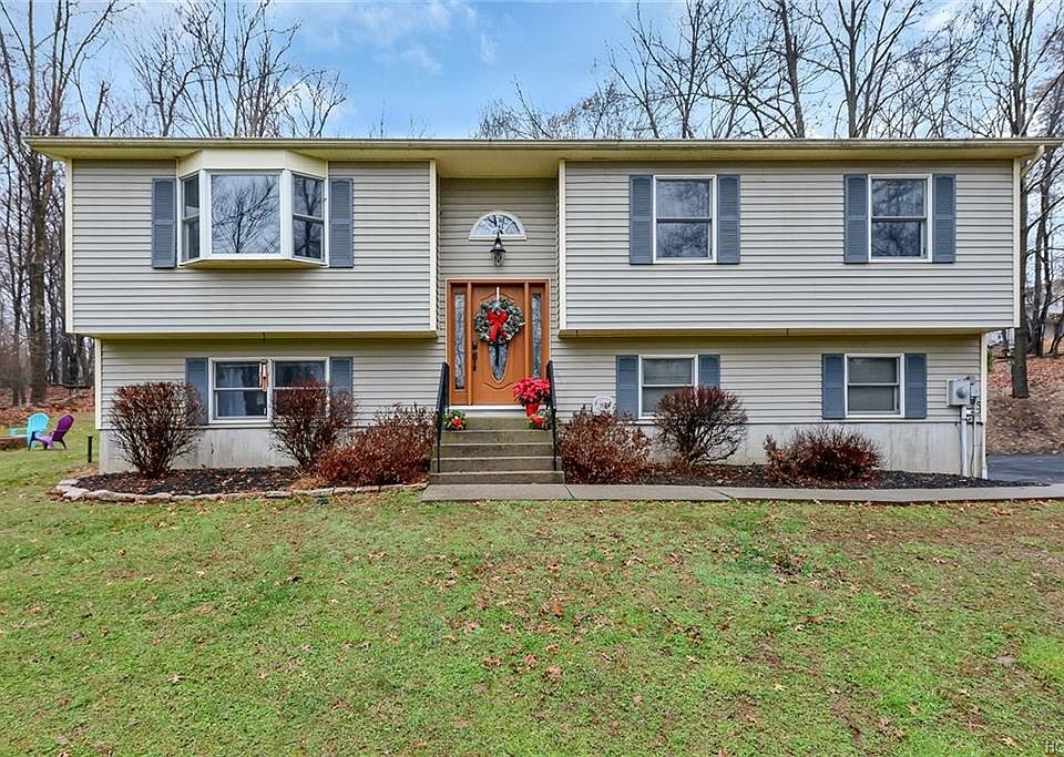 1st image of 14 McNamara Dr