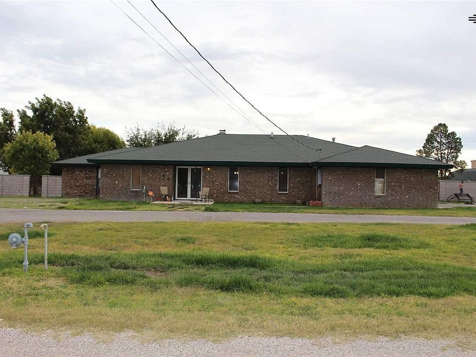 1st image of 605 W Broom Dr