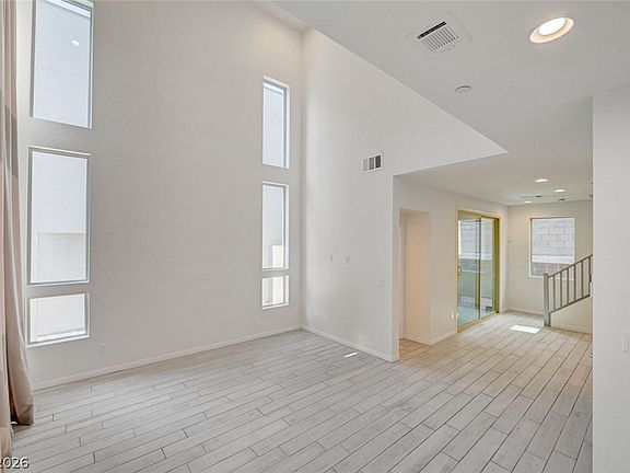 5th image of 655 Solar Citrine St
