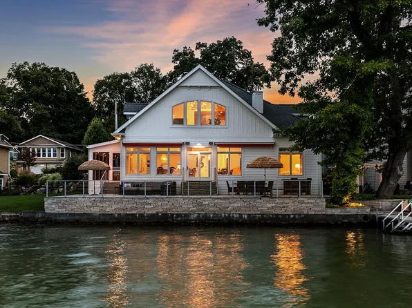 68211 Edgewater Beach Rd, White Pigeon, MI 49099