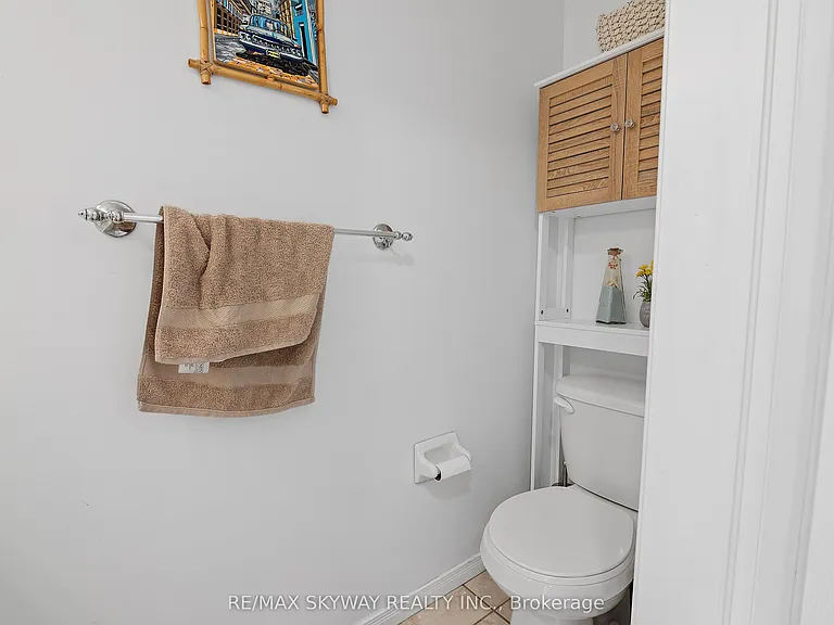 116 Severn Dr — Photo 7