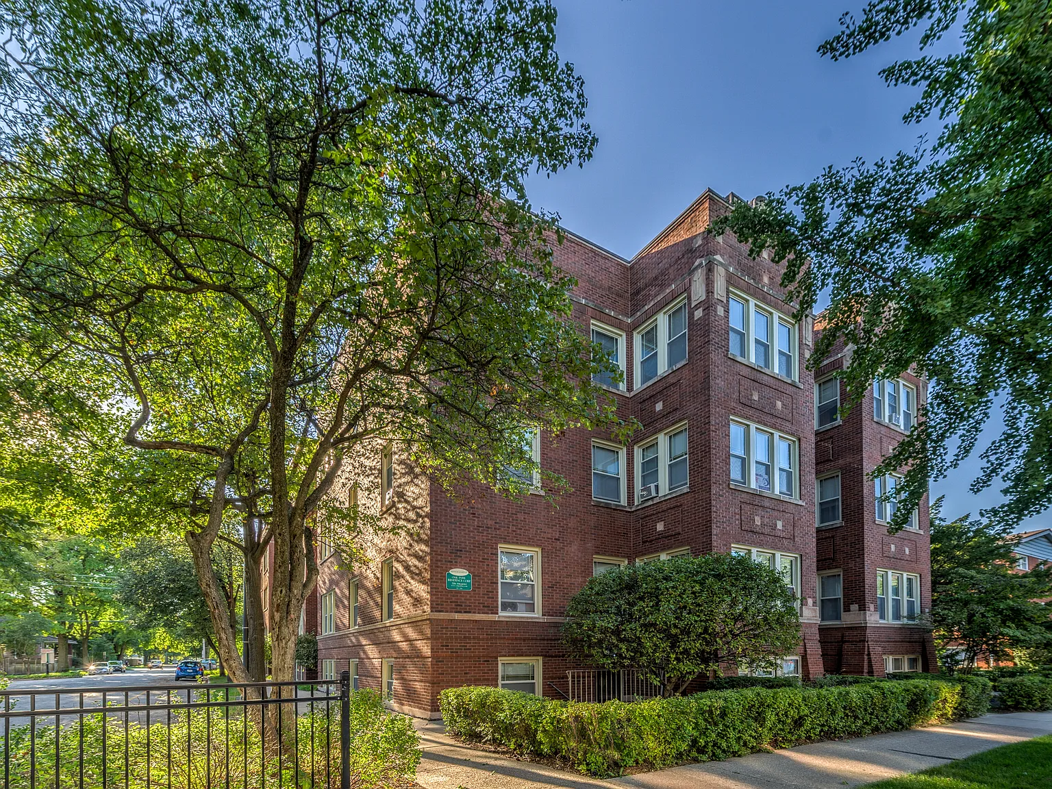 Pleasant Circle North — Photo 2