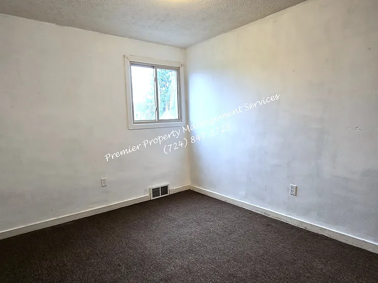 715-717 New Castle St — Photo 6
