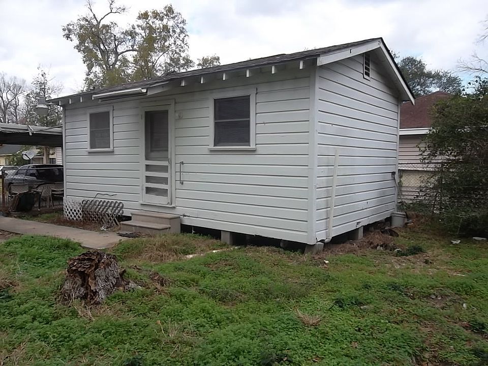 1st image of 2040 1/2 Kingsley Dr