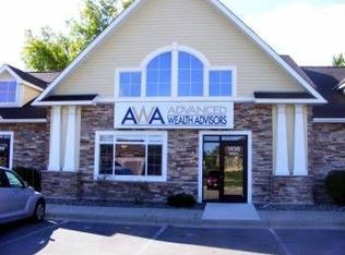 1458 White Oak Dr, Chaska, MN 55318