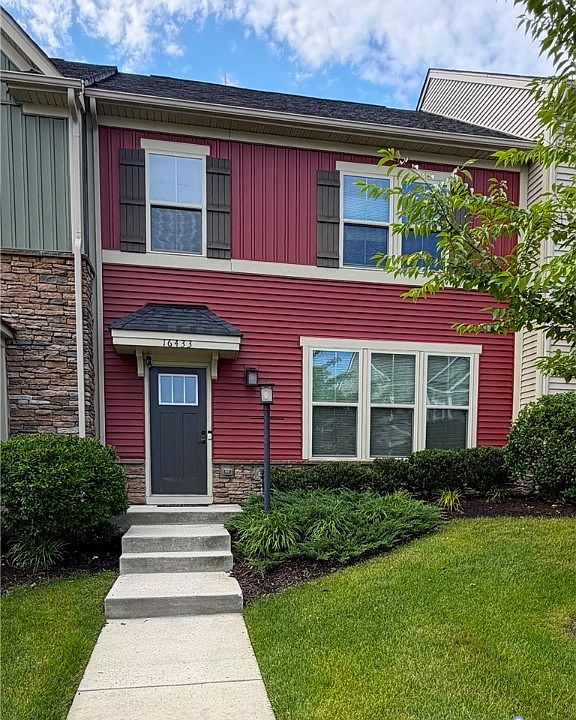 1st image of 16433 Gossamer Dr