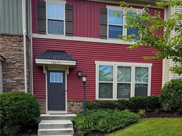16433 Gossamer Dr, Moseley, VA 23120