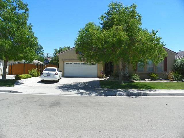1st image of 5664 E Lorena Ave