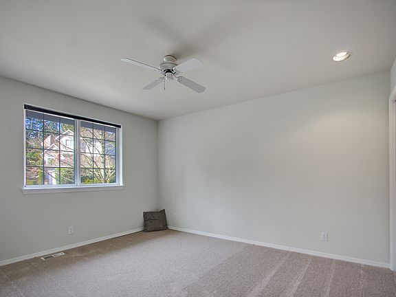 4th image of 16034 SE 47th Ln