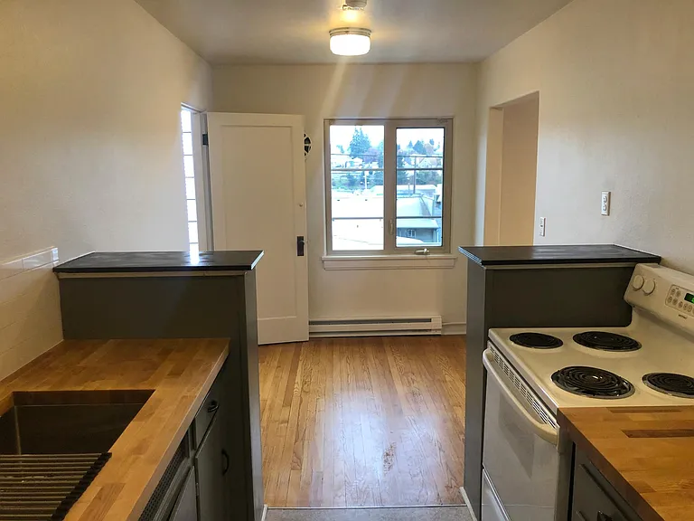 349 N Wycoff Ave #2 — Photo 8
