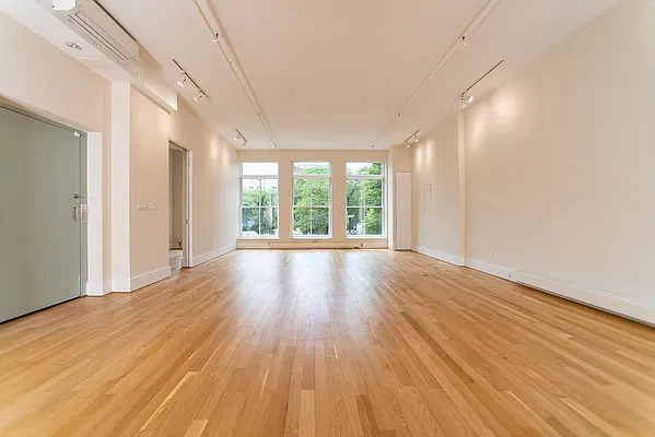 Rented by Compass | media 2