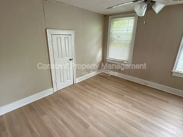 616 W Poplar St #2 — Photo 9