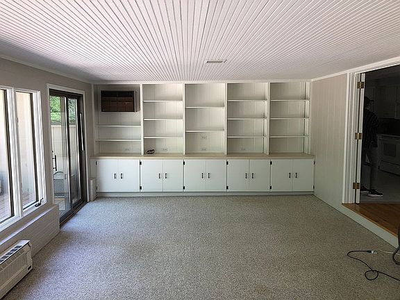4th image of 7331 Yellow Creek Dr