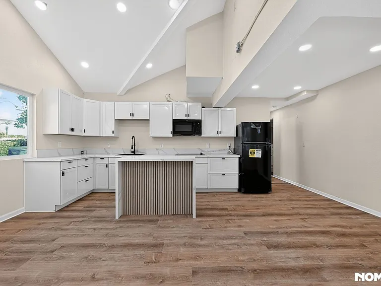 337 Apollo Dr #B — Photo 19