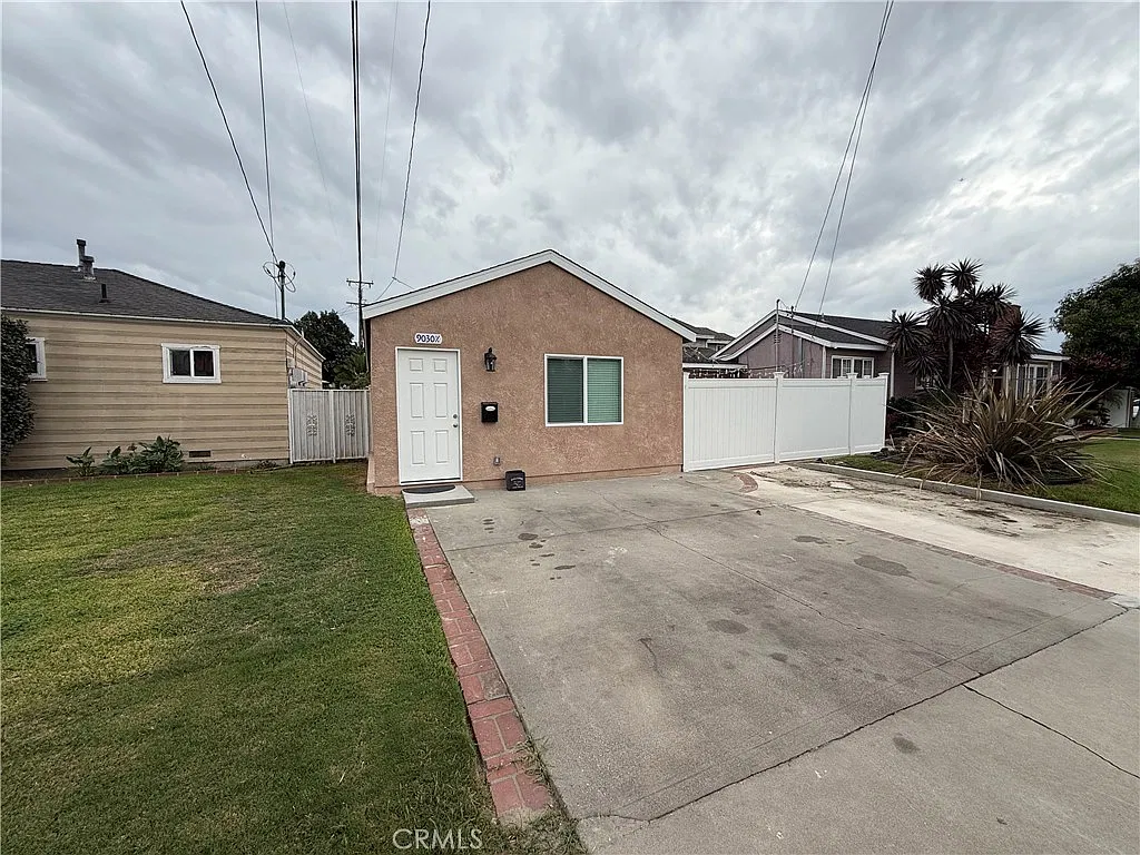 2 bed, 733 sqft, $2,750 — Photo 2