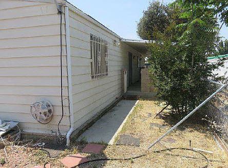 3rd image of 672 De Soto Dr