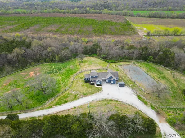 6201 River Rd W, Columbia, VA 23038