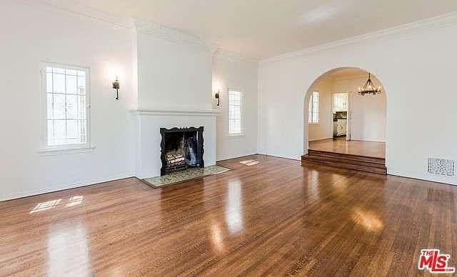 1st image of 9948 Robbins Dr APT 2