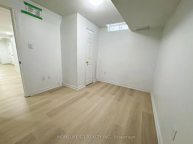 7 Bryony Rd #BASEMENT — Photo 11