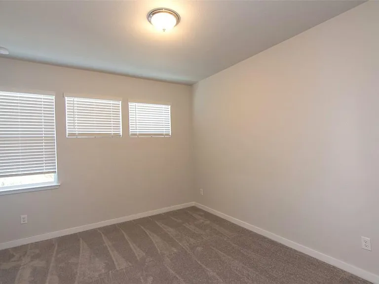 605 W South St #432 — Photo 24