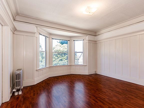 2nd image of 2614 Gough St #5
