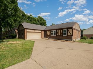 843 Deena Dr, Villa Hills, KY 41017