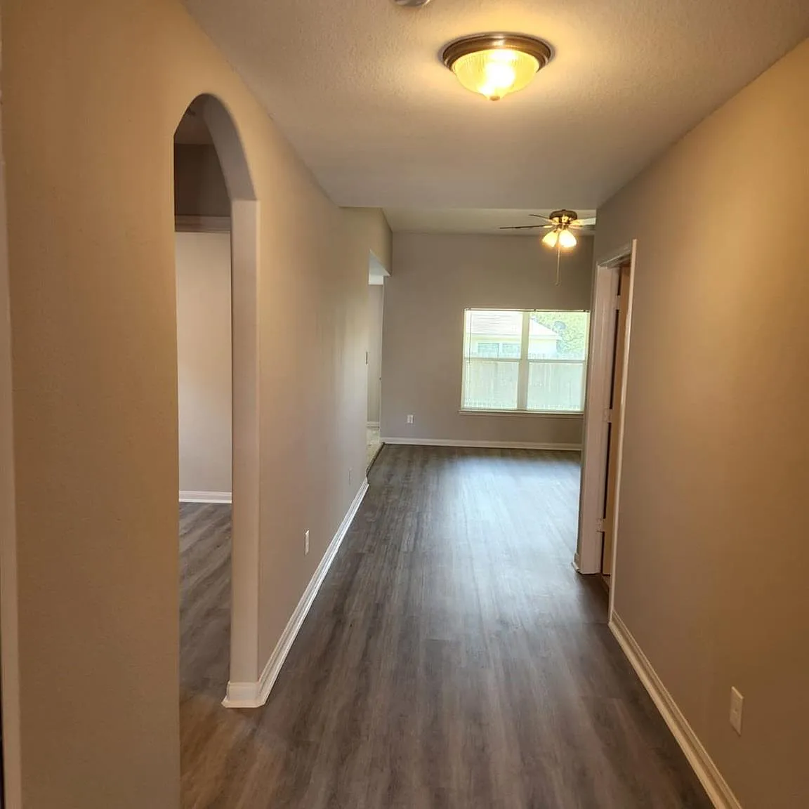 3 bed, 2.0 bath, 1368 sqft, $1,695 — Photo 4