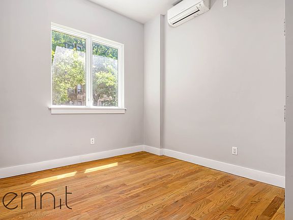 5th image of 1446 Bedford Ave APT 1B