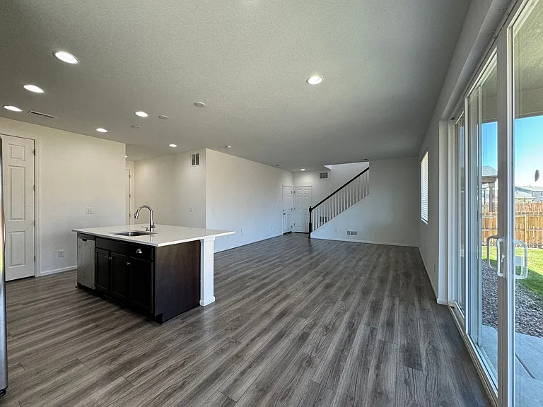9823 Jaggar Way — Photo 8