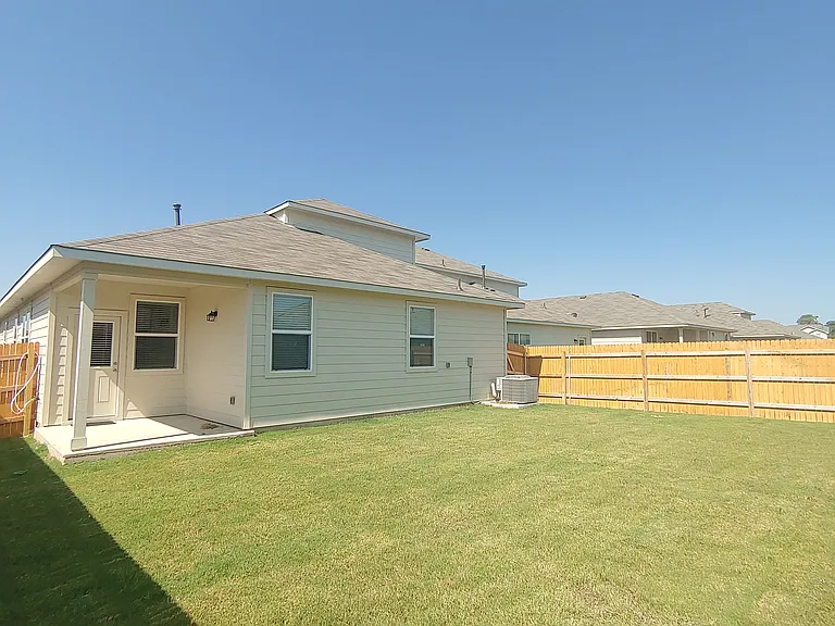 3605 Chappie Ln — Photo 3