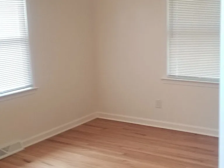 1439 Allen St — Photo 20