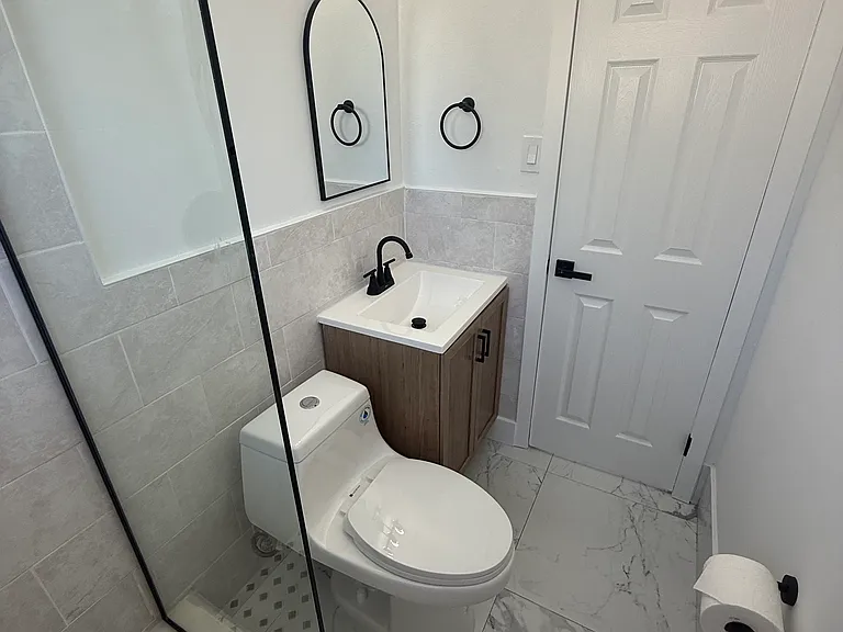 1225 NW 2nd St #1 — Photo 7