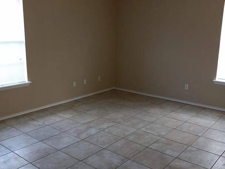 109 E Dominion Dr #B — Photo 16