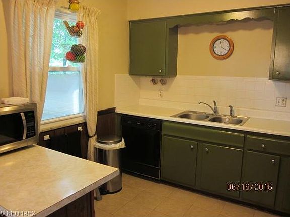 5th image of 236 Gaylord Dr