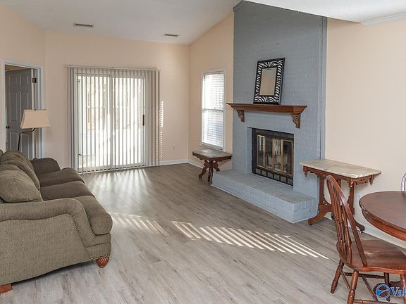 4th image of 1610 Liberty Dr Unit 1610