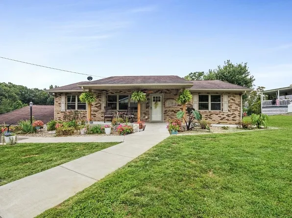 43 W Cretcher St, Grayson, KY 41143