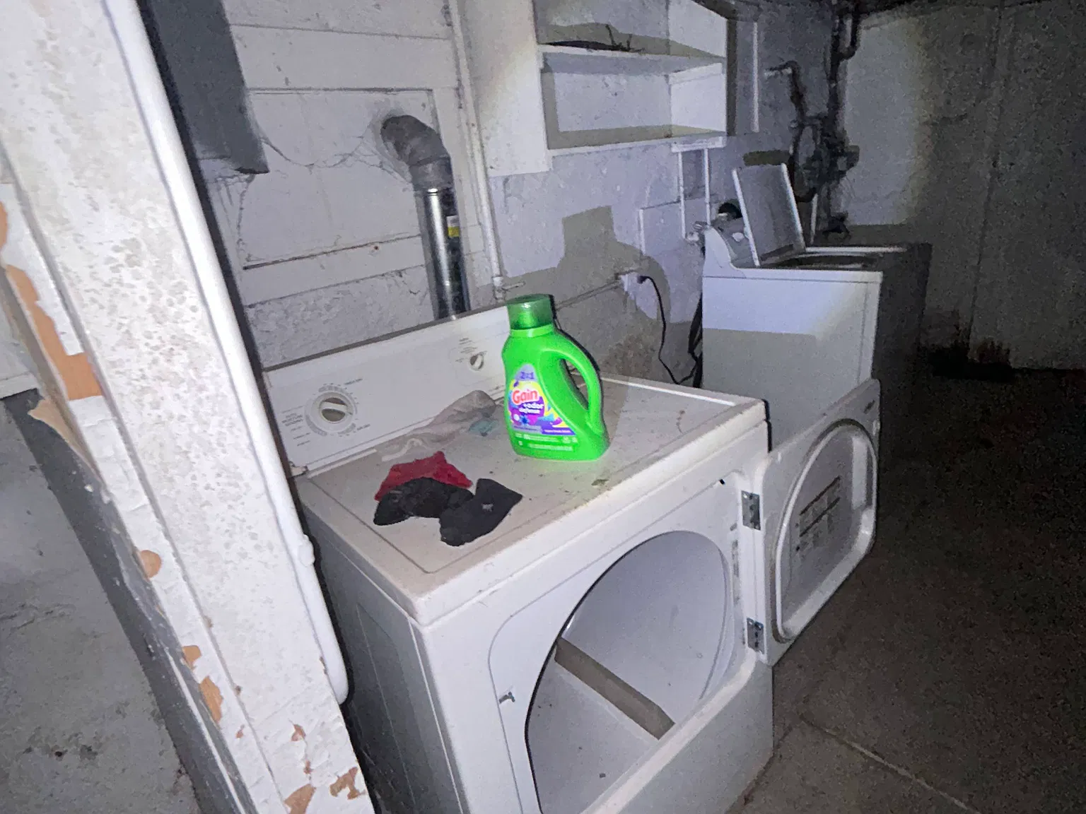 3 bed, 727 sqft, $574 — Photo 3