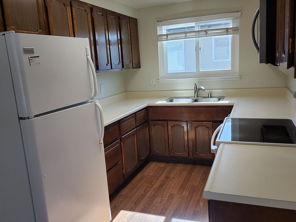 1st image of 1331 Castlemont Ave #4