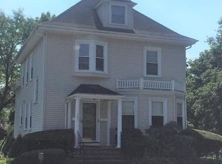 127 Linden St APT 2, Wellesley, MA 02482