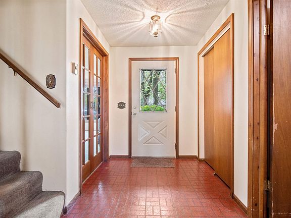 4th image of 7721 Valley Meadows Dr
