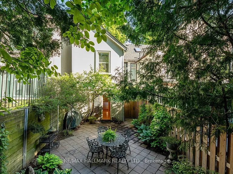 101 Pears Ave — Photo 34