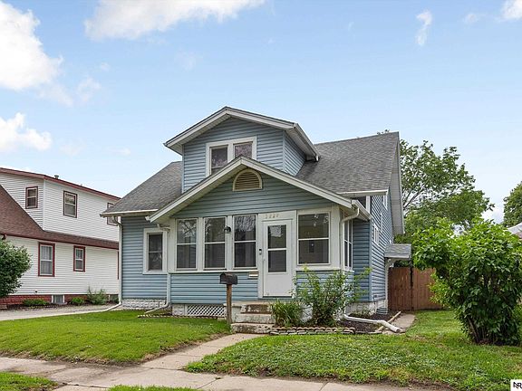 3rd image of 3229 Avenue E