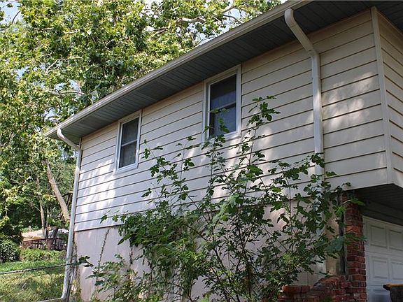 4th image of 5504 E 100th St