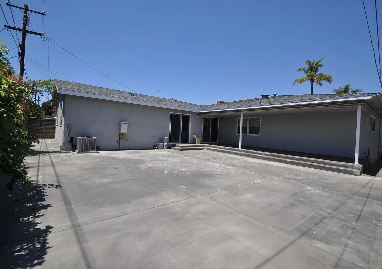 7BD on Mary Lane! Huge Front Patio, Back Yard! — Photo 1