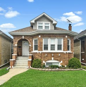 6256 N Nagle Ave, Chicago, IL, 60646