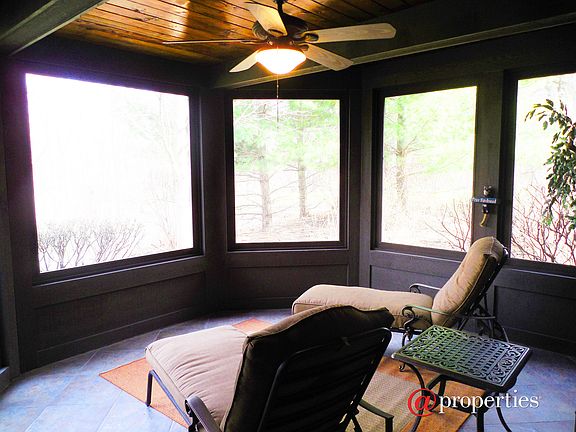 5th image of 1505 Country Club Dr